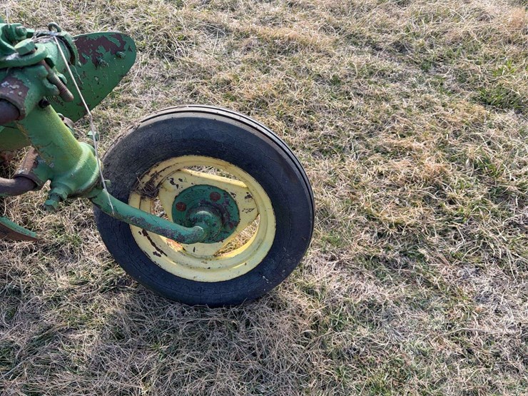 john-deere-pull-type-three-bottom-plow-image-25