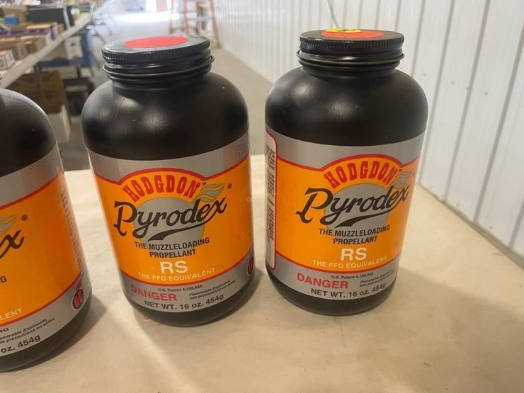 (4)-1bl-hodgdon-pyrodex-muzzleloader-powder-image-3
