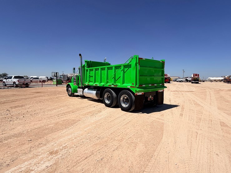 1996-peterbilt-379-image-4