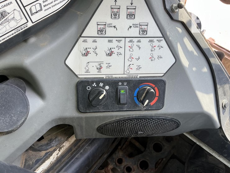 2017-bobcat-t595-image-15