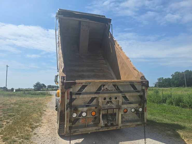 2002-mack-rd688s-image-35