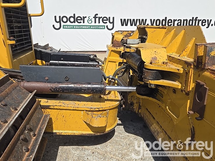 2018-caterpillar-d6n-lgp-image-27