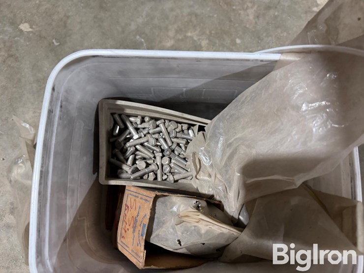 bucket-of-bolts,-nuts,-washers-image-9