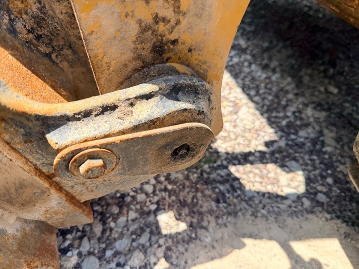 2014-caterpillar-272d-image-66