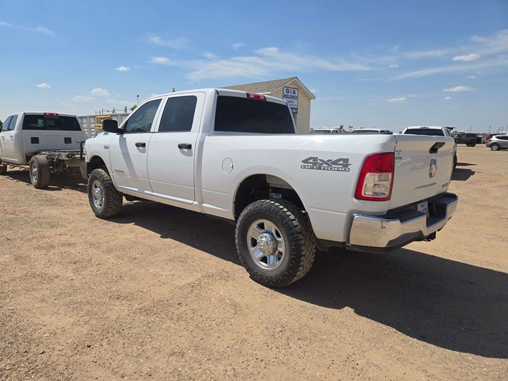 2020-ram-2500-tradesman-image-4