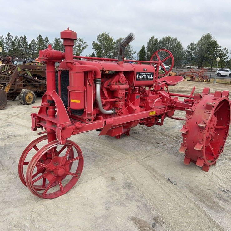 Farmall F-20