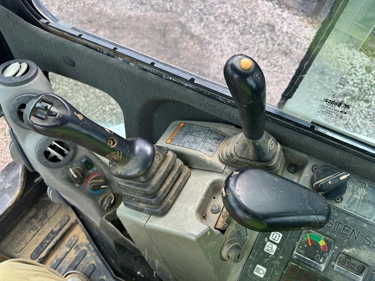2013-bobcat-e26-image-27