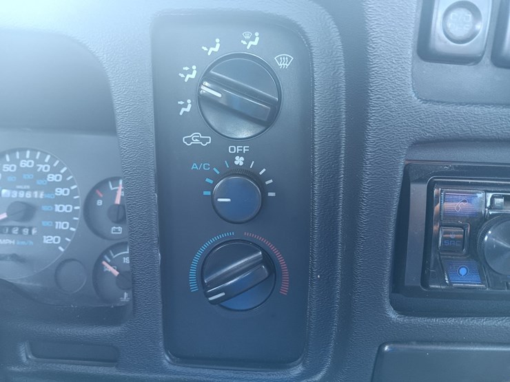 1994-dodge-ram-2500-image-45