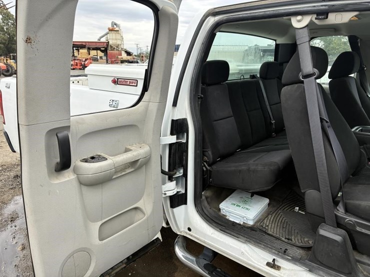 2012-gmc-sierra-2500-image-15