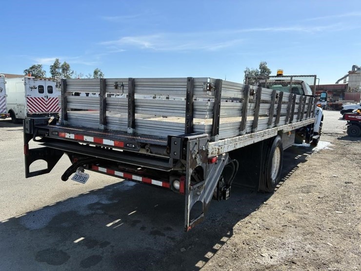 2011-ford-f650xl-image-3
