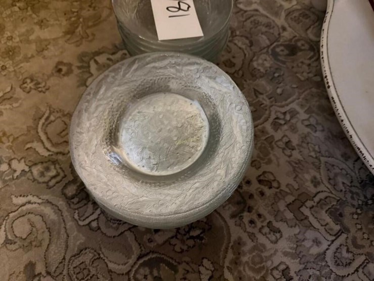 christmas-bowls-&-plates-image-3