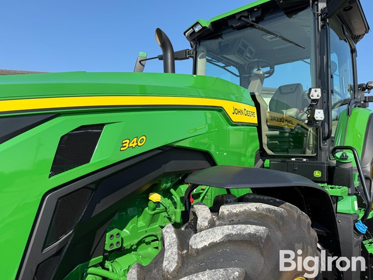 2025-john-deere-8r-340-image-10