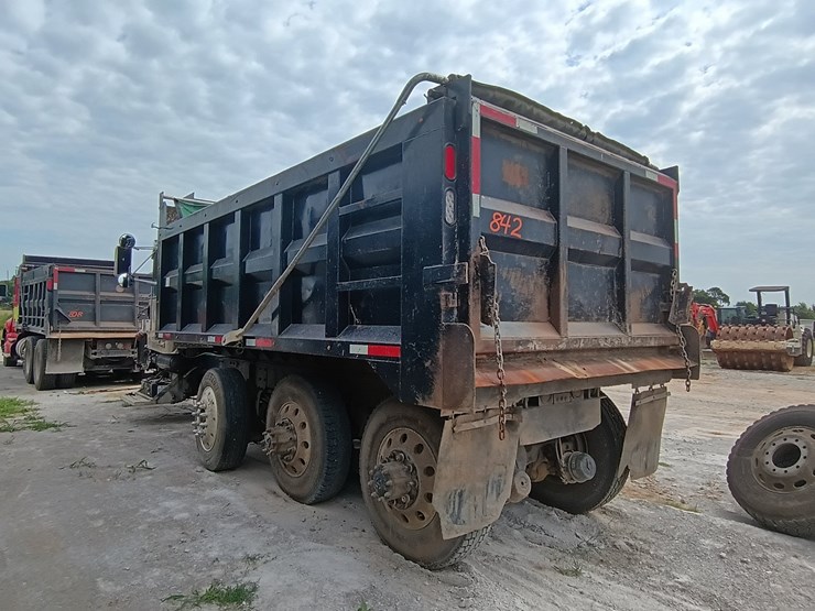1997-peterbilt-379-image-5