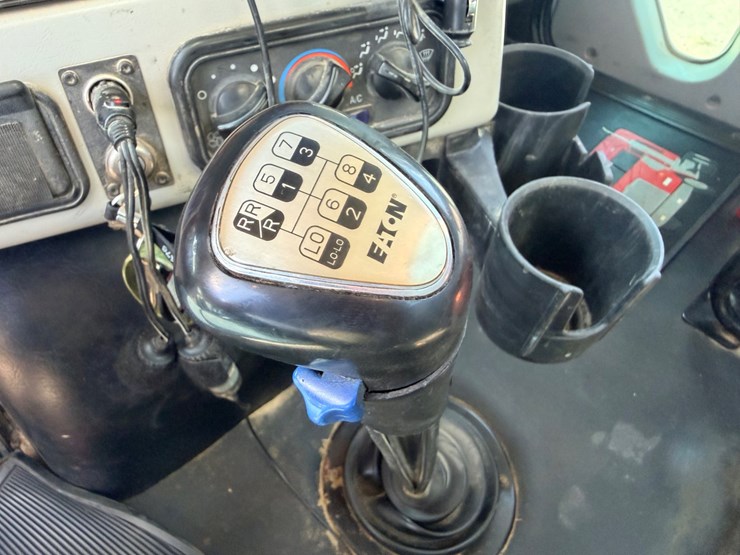 2016-western-star-4700-image-142