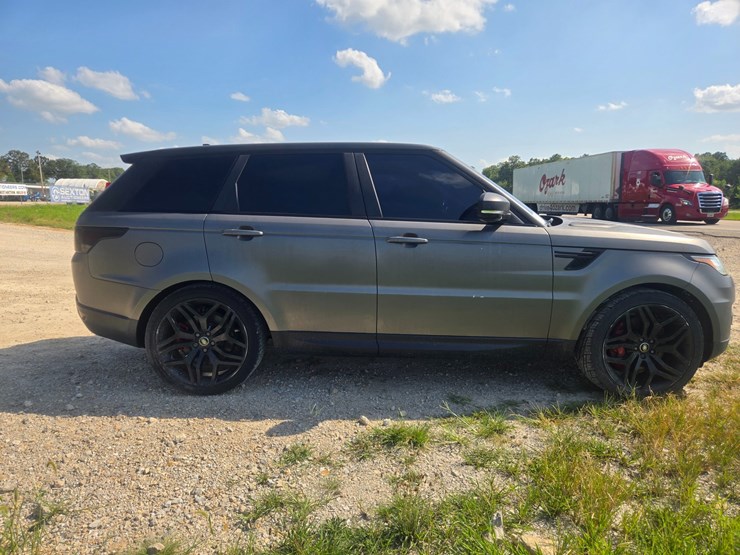 2016-land-rover-range-rover-image-13
