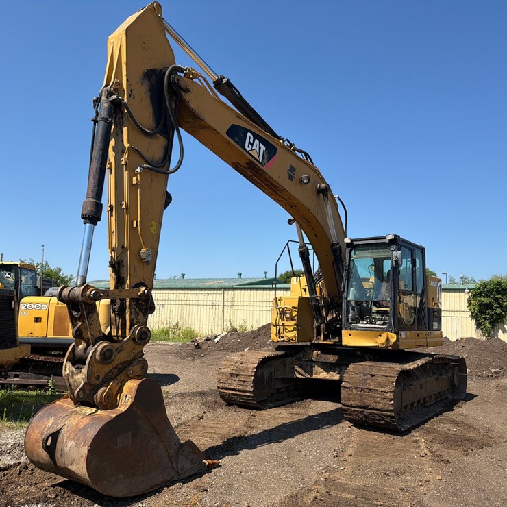 2010 CATERPILLAR 328D
