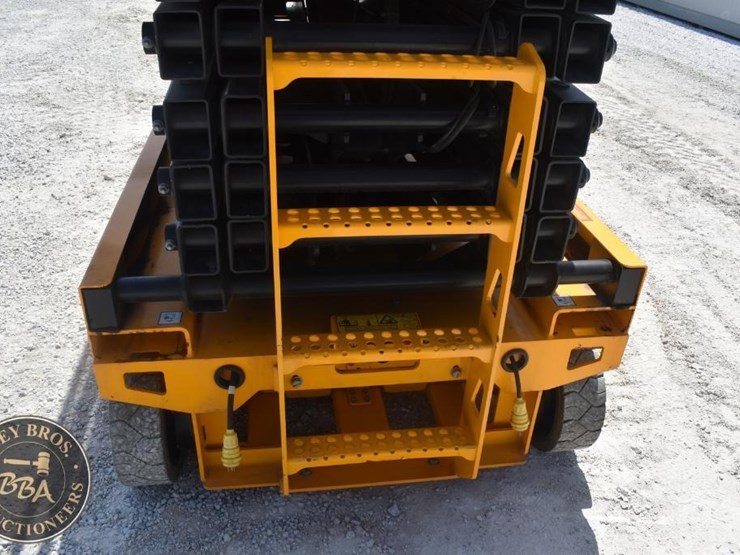 2023-jcb-s4550e-image-15