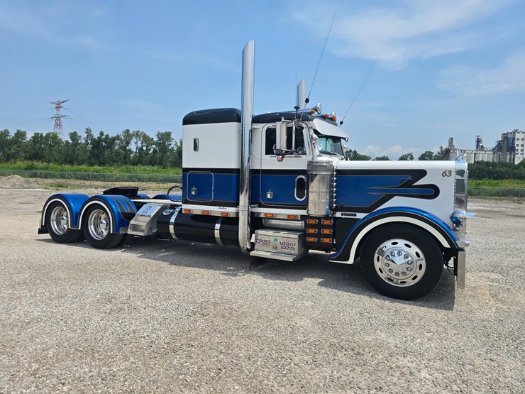 2000-peterbilt-379-image-38