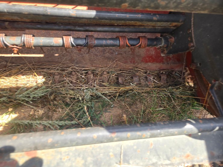 hesston-1110-image-28
