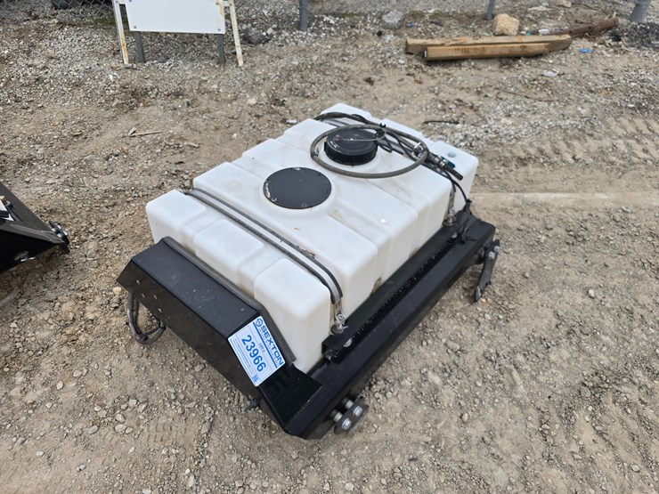 #23966-•-sprayer-tank-skid-steer-roof-mount-image-1