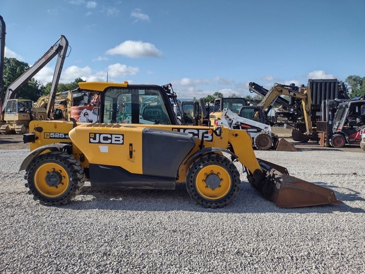 jcb-525-image-3