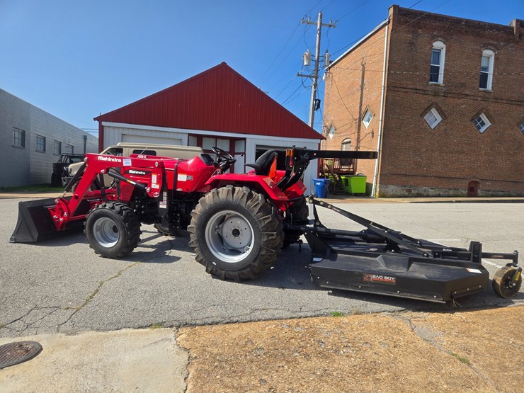 2023-mahindra-4550-image-9