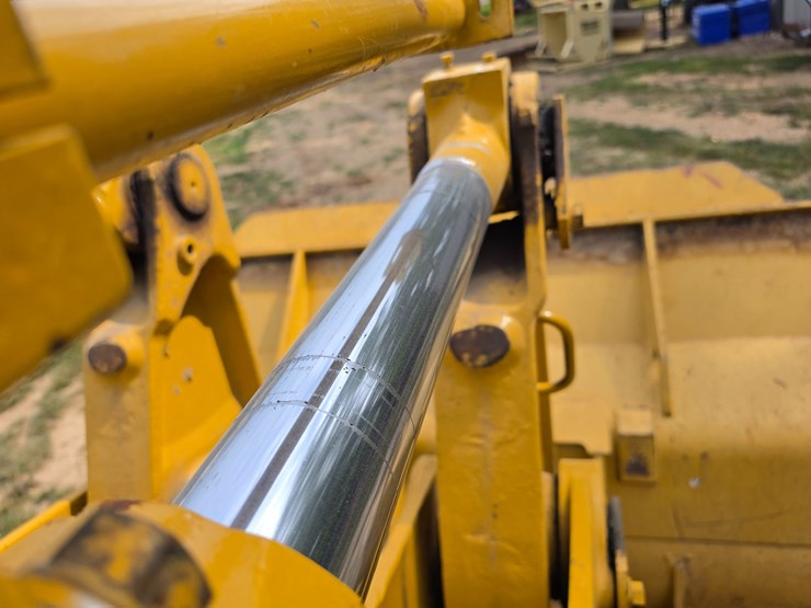 1983-caterpillar-973-image-117