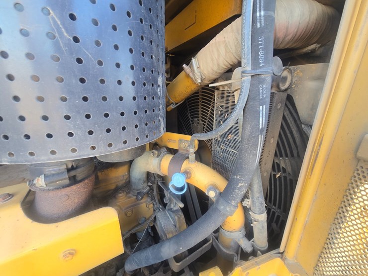 2002-caterpillar-d6r-image-28