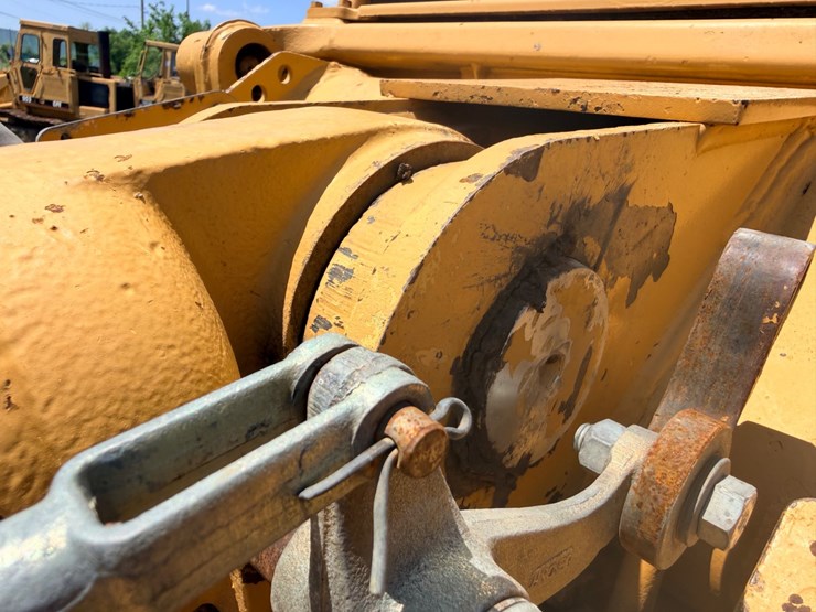 1994-caterpillar-953b-image-85