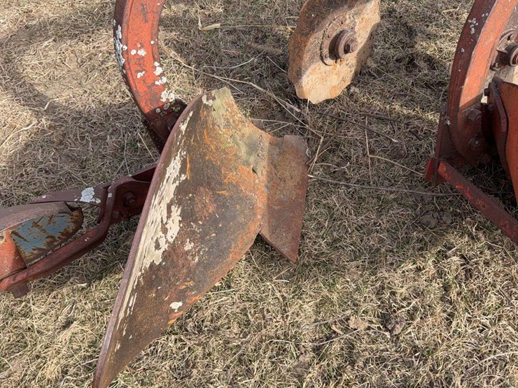 massey-ferguson-72-image-12
