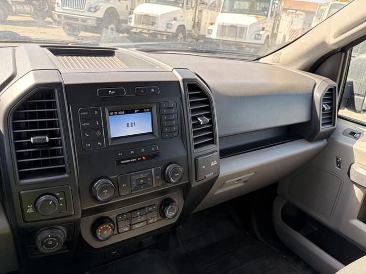 2019-ford-f150-image-18