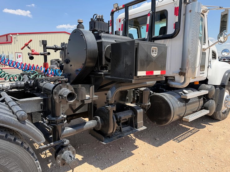 2004-troxell-130bbl-image-5