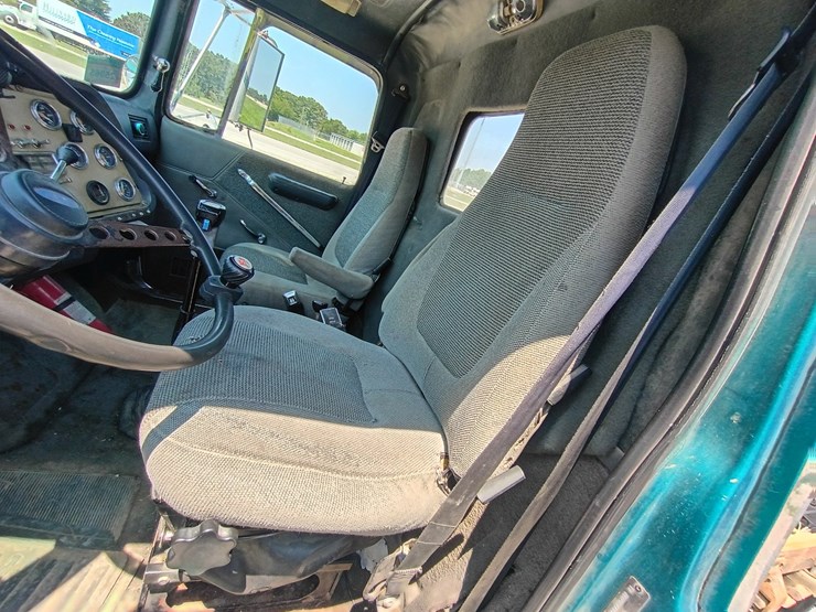 1994-ford-ltla9000-image-57