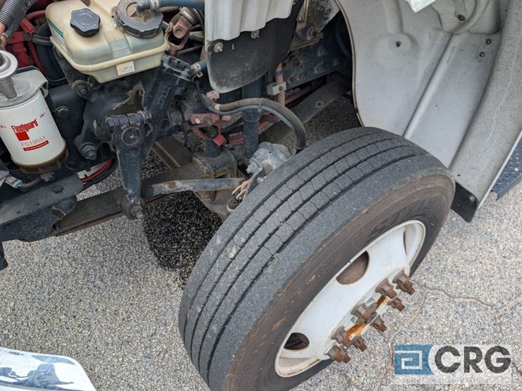 2012-freightliner-m2-stakebed-truck-image-30