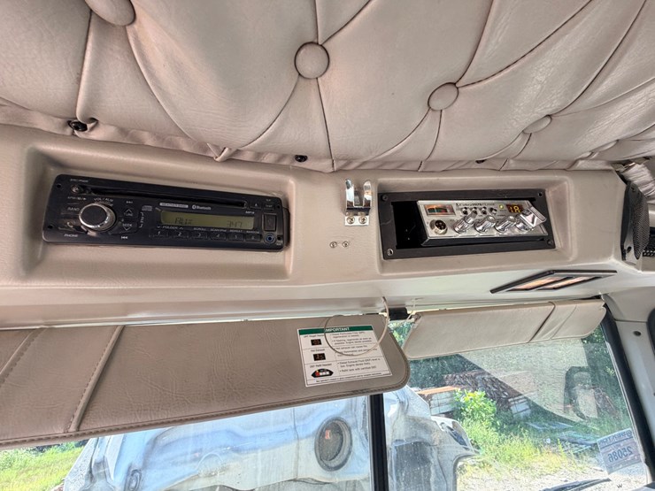 2016-western-star-4700-image-146