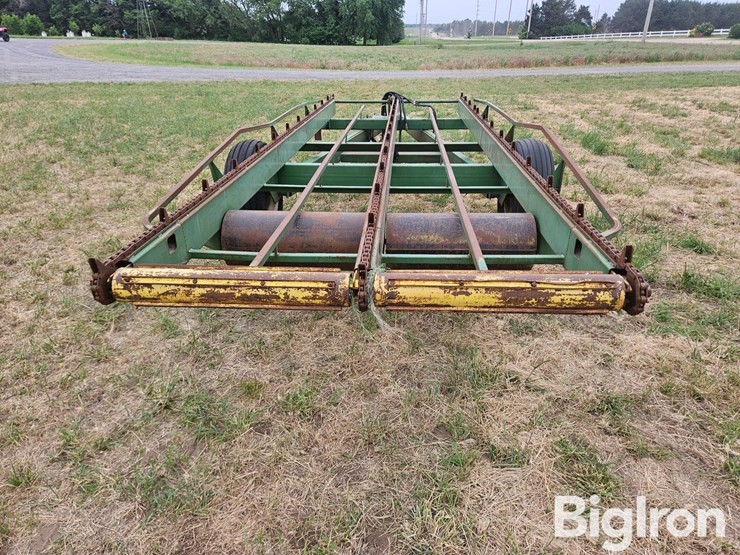 john-deere-200-image-6