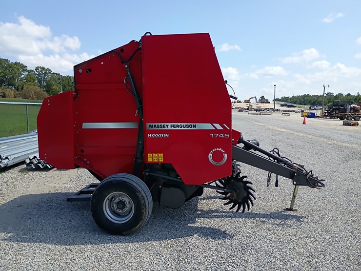 massey-ferguson-1745-image-6