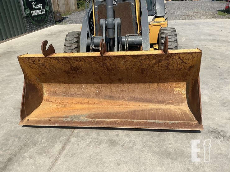 2017-deere-310sl-image-9