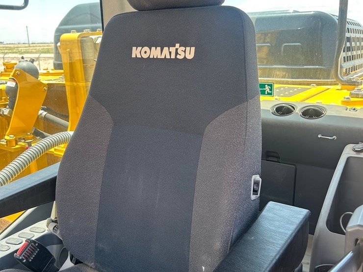 2025-komatsu-pc210-image-24