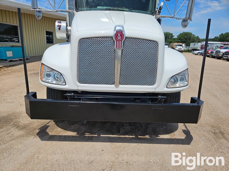 2018-kenworth-t370-image-10