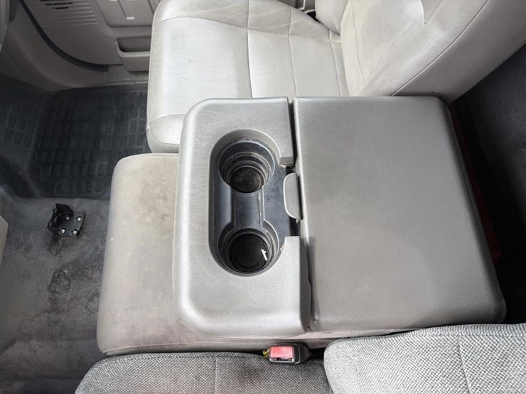 2009-ford-f550-xl-image-16