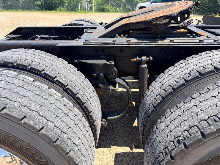 2010-kenworth-t800-image-83