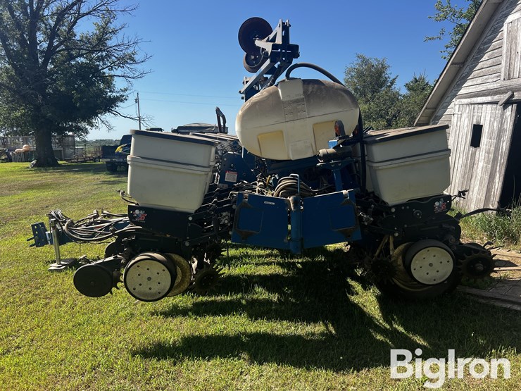 kinze-3200-image-8