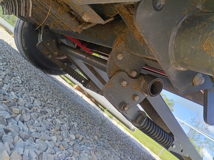 massey-ferguson-1745-image-50