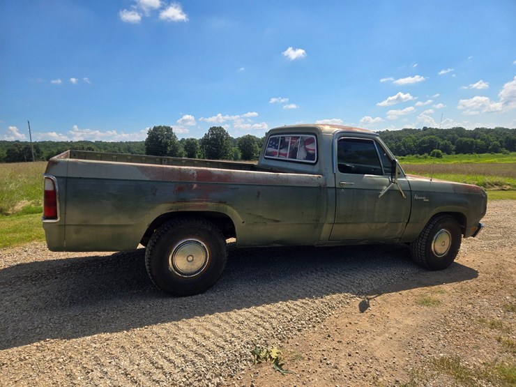 1977-dodge-150-image-12