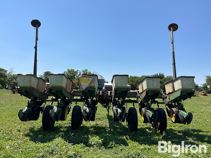 john-deere-7000-image-6