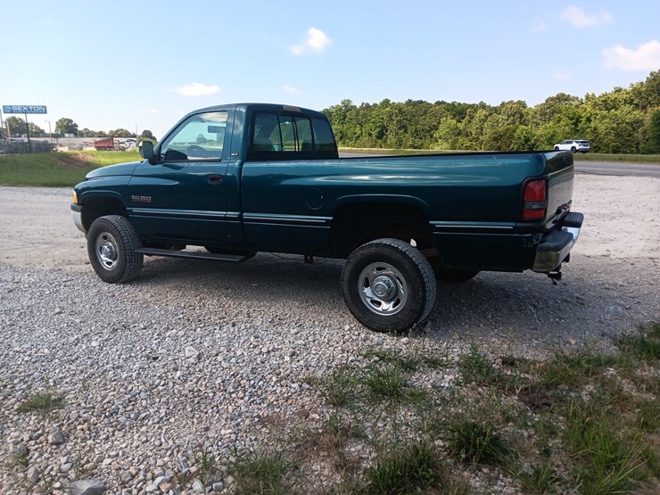 1994-dodge-ram-2500-image-4