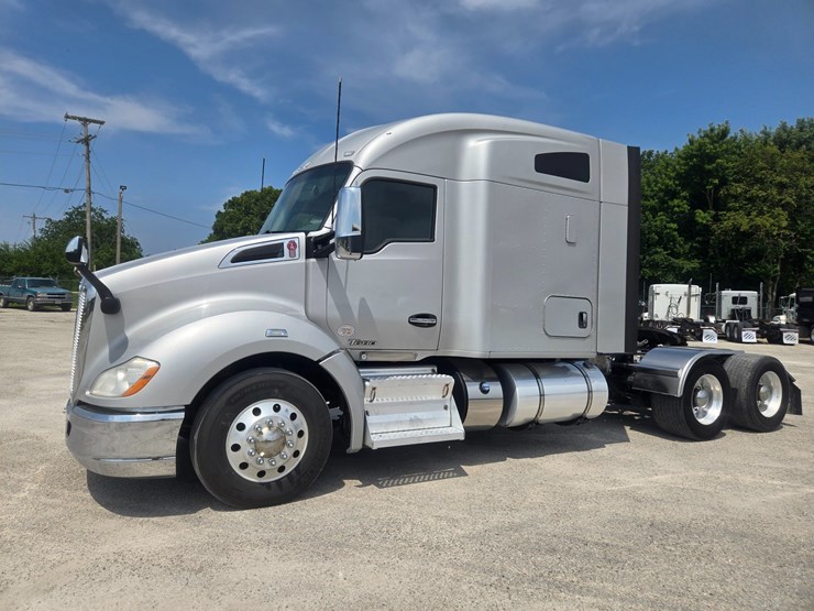 2019-kenworth-t680-image-4