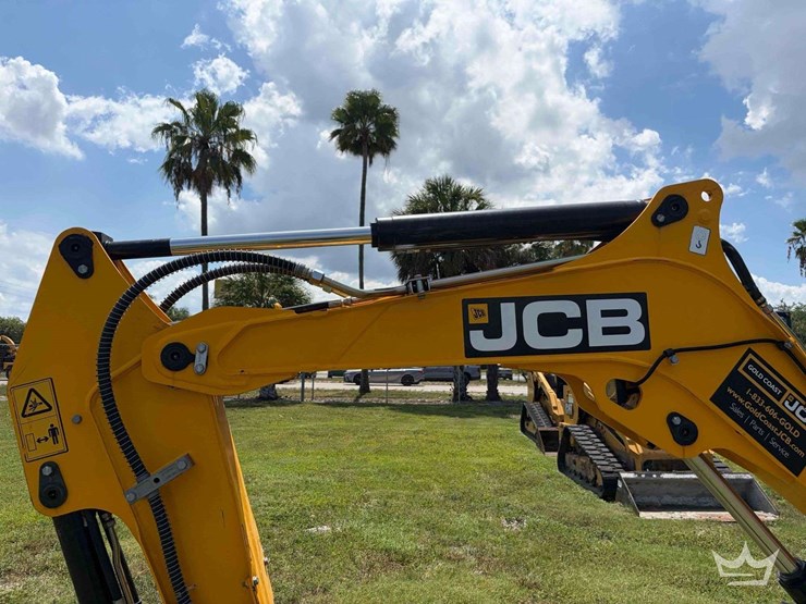 2025-jcb-35z-1-image-10