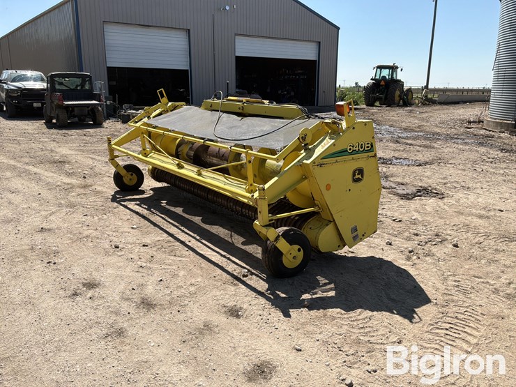 2006-john-deere-640b-image-1